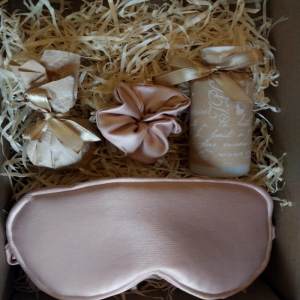 Personalised/ Plain Pamper Gift Set For Women, All Occasions – Sleep Mask, Bath Bomb, Body Wash